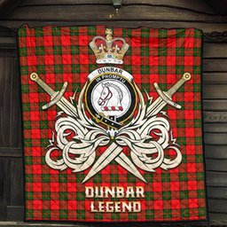 ScotsTee Shop Scottish Dunbar Modern Clan Crest Tartan Quilt The Golden Sword of Courageous Legacy Quilt