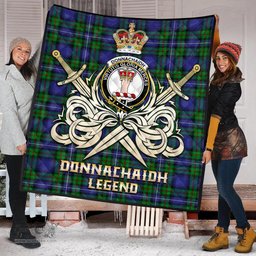 ScotsTee Shop Scottish Donnachaidh Clan Crest Tartan Quilt The Golden Sword of Courageous Legacy Quilt