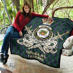 ScotsTee Shop Scottish Douglas Green Clan Crest Tartan Quilt The Golden Sword of Courageous Legacy Quilt