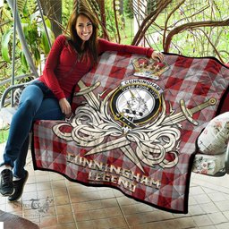 ScotsTee Shop Scottish Cunningham Dress Clan Crest Tartan Quilt The Golden Sword of Courageous Legacy Quilt