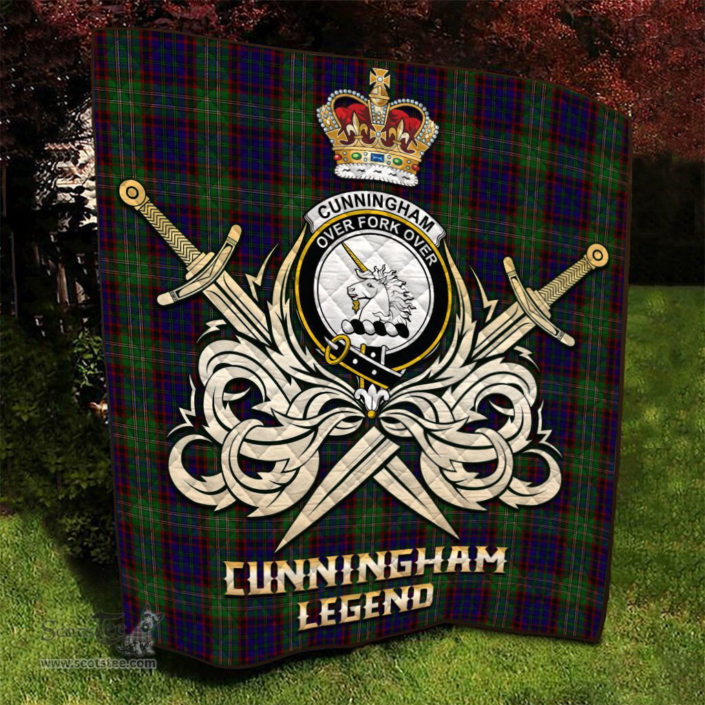 ScotsTee Shop Scottish Cunningham Hunting Clan Crest Tartan Quilt The Golden Sword of Courageous Legacy Quilt