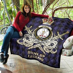 ScotsTee Shop Scottish Dunlop Clan Crest Tartan Quilt The Golden Sword of Courageous Legacy Quilt