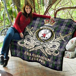 ScotsTee Shop Scottish Colquhoun Dress Clan Crest Tartan Quilt The Golden Sword of Courageous Legacy Quilt