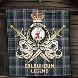 ScotsTee Shop Scottish Colquhoun Dress Clan Crest Tartan Quilt The Golden Sword of Courageous Legacy Quilt