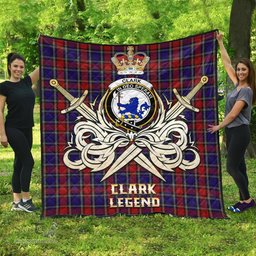 ScotsTee Shop Scottish Clark (Lion) Red Clan Crest Tartan Quilt The Golden Sword of Courageous Legacy Quilt
