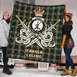 ScotsTee Shop Scottish Fraser Hunting Dress Clan Crest Tartan Quilt The Golden Sword of Courageous Legacy Quilt