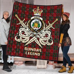 ScotsTee Shop Scottish Dundas Red Clan Crest Tartan Quilt The Golden Sword of Courageous Legacy Quilt