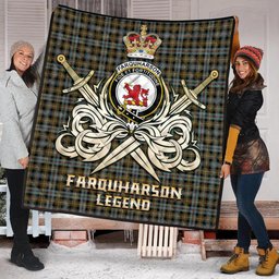 ScotsTee Shop Scottish Farquharson Weathered Clan Crest Tartan Quilt The Golden Sword of Courageous Legacy Quilt