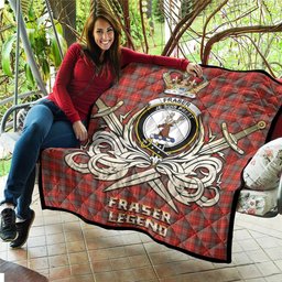 ScotsTee Shop Scottish Fraser Weathered Clan Crest Tartan Quilt The Golden Sword of Courageous Legacy Quilt