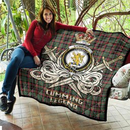 ScotsTee Shop Scottish Cumming Hunting Ancient Clan Crest Tartan Quilt The Golden Sword of Courageous Legacy Quilt