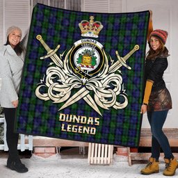 ScotsTee Shop Scottish Dundas Clan Crest Tartan Quilt The Golden Sword of Courageous Legacy Quilt