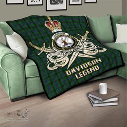 ScotsTee Shop Scottish Davidson Clan Crest Tartan Quilt The Golden Sword of Courageous Legacy Quilt