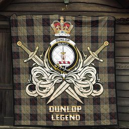ScotsTee Shop Scottish Dunlop Hunting Clan Crest Tartan Quilt The Golden Sword of Courageous Legacy Quilt