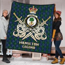 ScotsTee Shop Scottish Hamilton Hunting Clan Crest Tartan Quilt The Golden Sword of Courageous Legacy Quilt