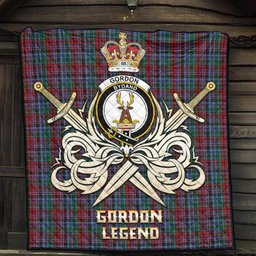 ScotsTee Shop Scottish Gordon Red Clan Crest Tartan Quilt The Golden Sword of Courageous Legacy Quilt