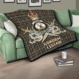 ScotsTee Shop Scottish Gordon Weathered Clan Crest Tartan Quilt The Golden Sword of Courageous Legacy Quilt