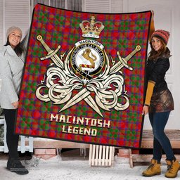 ScotsTee Shop Scottish MacIntosh Modern Clan Crest Tartan Quilt The Golden Sword of Courageous Legacy Quilt