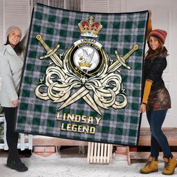 ScotsTee Shop Scottish Lindsay Dress Clan Crest Tartan Quilt The Golden Sword of Courageous Legacy Quilt