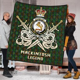 ScotsTee Shop Scottish MacKintosh Hunting Clan Crest Tartan Quilt The Golden Sword of Courageous Legacy Quilt