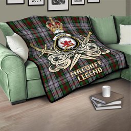 ScotsTee Shop Scottish MacDuff Dress Clan Crest Tartan Quilt The Golden Sword of Courageous Legacy Quilt