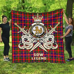 ScotsTee Shop Scottish Gow Modern Clan Crest Tartan Quilt The Golden Sword of Courageous Legacy Quilt