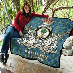 ScotsTee Shop Scottish Hamilton Hunting Ancient Clan Crest Tartan Quilt The Golden Sword of Courageous Legacy Quilt