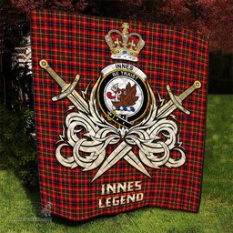 ScotsTee Shop Scottish Innes Modern Clan Crest Tartan Quilt The Golden Sword of Courageous Legacy Quilt