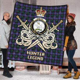 ScotsTee Shop Scottish Hunter Modern Clan Crest Tartan Quilt The Golden Sword of Courageous Legacy Quilt