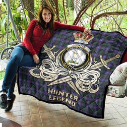 ScotsTee Shop Scottish Hunter Modern Clan Crest Tartan Quilt The Golden Sword of Courageous Legacy Quilt
