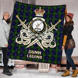 ScotsTee Shop Scottish Gunn Clan Crest Tartan Quilt The Golden Sword of Courageous Legacy Quilt