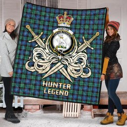 ScotsTee Shop Scottish Hunter Ancient Clan Crest Tartan Quilt The Golden Sword of Courageous Legacy Quilt