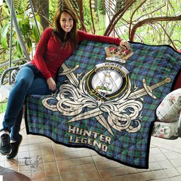 ScotsTee Shop Scottish Hunter Ancient Clan Crest Tartan Quilt The Golden Sword of Courageous Legacy Quilt