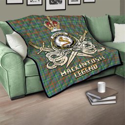 ScotsTee Shop Scottish MacKintosh Hunting Ancient Clan Crest Tartan Quilt The Golden Sword of Courageous Legacy Quilt