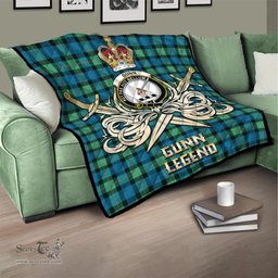 ScotsTee Shop Scottish Gunn Ancient Clan Crest Tartan Quilt The Golden Sword of Courageous Legacy Quilt