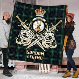 ScotsTee Shop Scottish Gordon Old Clan Crest Tartan Quilt The Golden Sword of Courageous Legacy Quilt