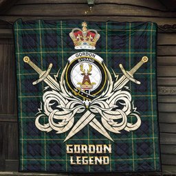 ScotsTee Shop Scottish Gordon Old Clan Crest Tartan Quilt The Golden Sword of Courageous Legacy Quilt
