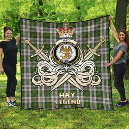 ScotsTee Shop Scottish Hay White Dress Clan Crest Tartan Quilt The Golden Sword of Courageous Legacy Quilt