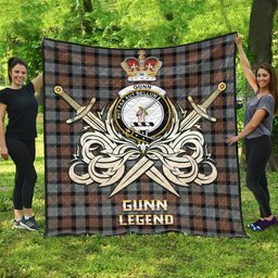 ScotsTee Shop Scottish Gunn Weathered Clan Crest Tartan Quilt The Golden Sword of Courageous Legacy Quilt