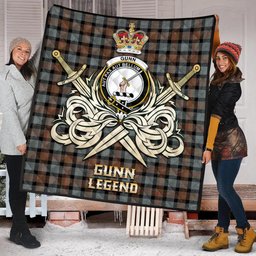 ScotsTee Shop Scottish Gunn Weathered Clan Crest Tartan Quilt The Golden Sword of Courageous Legacy Quilt
