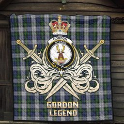 ScotsTee Shop Scottish Gordon Dress Clan Crest Tartan Quilt The Golden Sword of Courageous Legacy Quilt