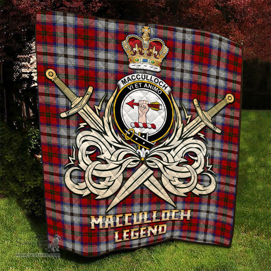 ScotsTee Shop Scottish MacCulloch Dress Clan Crest Tartan Quilt The Golden Sword of Courageous Legacy Quilt