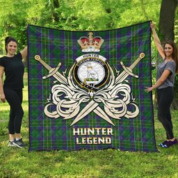 ScotsTee Shop Scottish Hunter of Hunterston Clan Crest Tartan Quilt The Golden Sword of Courageous Legacy Quilt