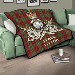 ScotsTee Shop Scottish Leask Clan Crest Tartan Quilt The Golden Sword of Courageous Legacy Quilt
