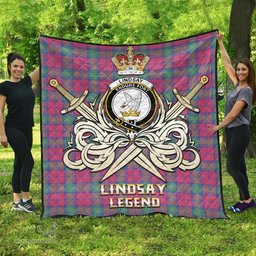 ScotsTee Shop Scottish Lindsay Ancient Clan Crest Tartan Quilt The Golden Sword of Courageous Legacy Quilt