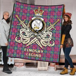 ScotsTee Shop Scottish Lindsay Ancient Clan Crest Tartan Quilt The Golden Sword of Courageous Legacy Quilt