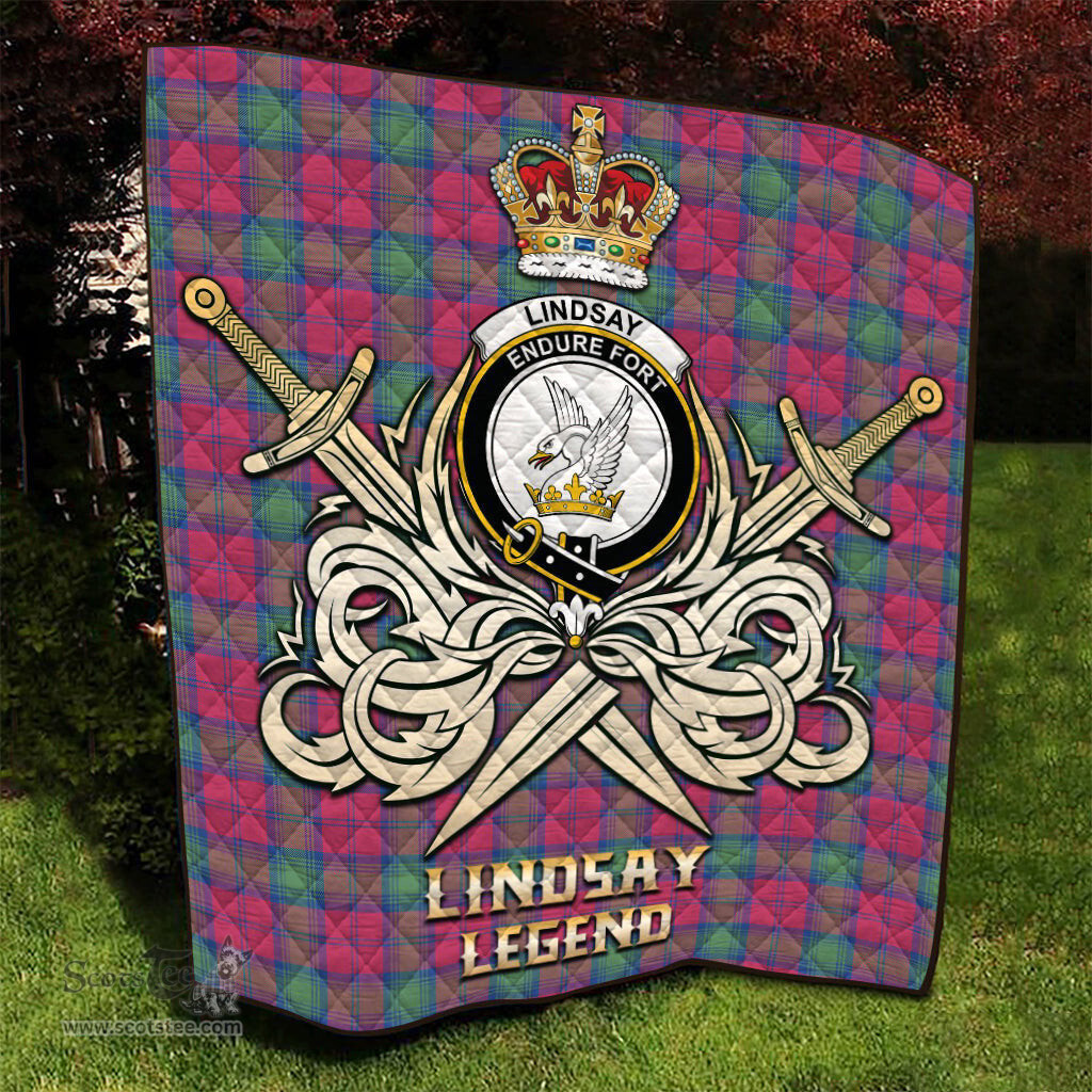 ScotsTee Shop Scottish Lindsay Ancient Clan Crest Tartan Quilt The Golden Sword of Courageous Legacy Quilt