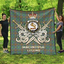 ScotsTee Shop Scottish MacIntosh Hunting Ancient Clan Crest Tartan Quilt The Golden Sword of Courageous Legacy Quilt