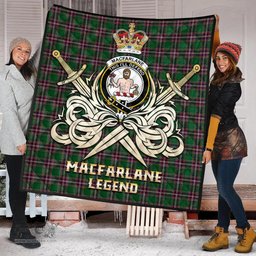 ScotsTee Shop Scottish MacFarlane Hunting Clan Crest Tartan Quilt The Golden Sword of Courageous Legacy Quilt