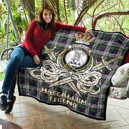 ScotsTee Shop Scottish MacCallum Dress Clan Crest Tartan Quilt The Golden Sword of Courageous Legacy Quilt