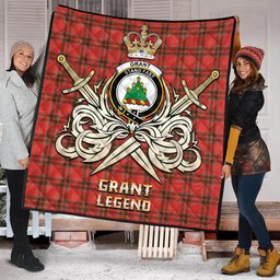 ScotsTee Shop Scottish Grant Weathered Clan Crest Tartan Quilt The Golden Sword of Courageous Legacy Quilt